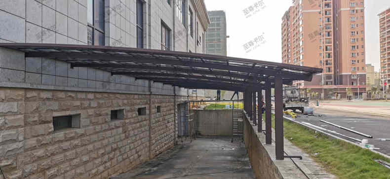 地下_副本.jpg 地下_副本.jpg