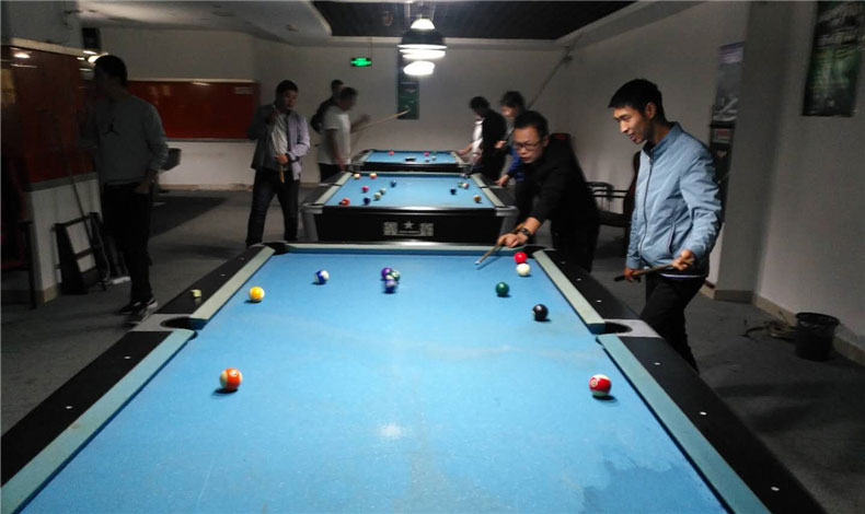 至尊卡爾第十屆全國(guó)銷售頒獎(jiǎng)大會(huì)