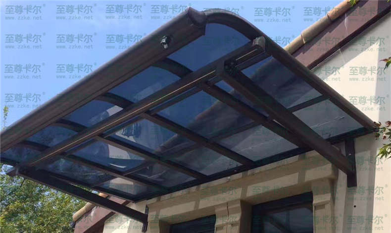 至尊卡爾雨棚加盟有哪些服務呢？