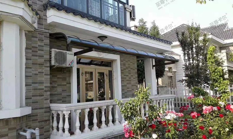 家里露臺(tái)這樣裝修更好看！千萬別亂裝修！