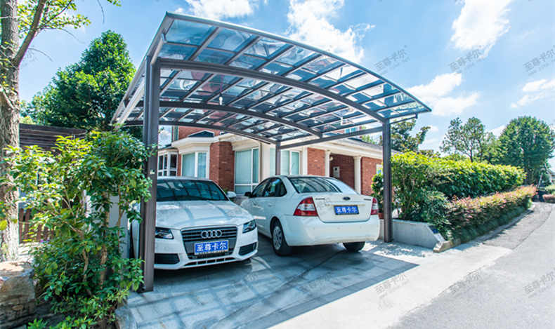 你知道為什么現在人們搭建車棚用聚碳酸酯板呢？