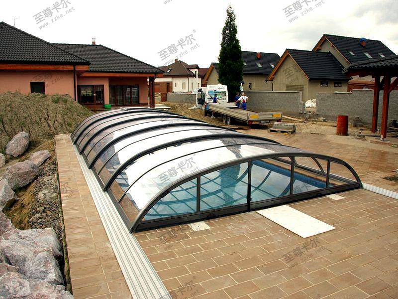 免費(fèi)測量設(shè)計(jì)+詳細(xì)報(bào)價(jià)（移動(dòng)泳池蓋）