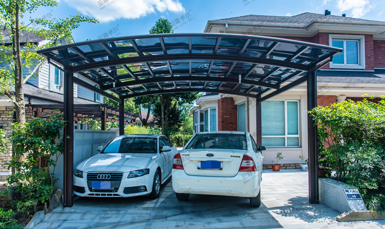 膜結構材料和耐力板材料哪個更好？